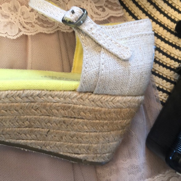 TOMS Yellow Espadrilles Wedges W 9.5 - Picture 3 of 8